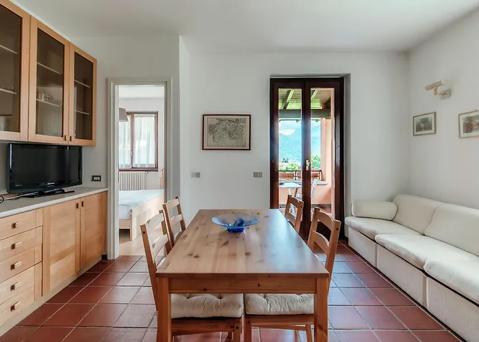 Poggio Fiorito By Quokka 360 - In The Village Of Apartman Menaggio